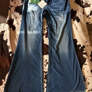 HALARA Blue Flare Jeans with Subtle Fade